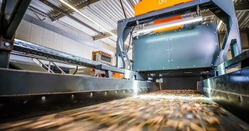 How can AI optimise waste sorting and recycling?